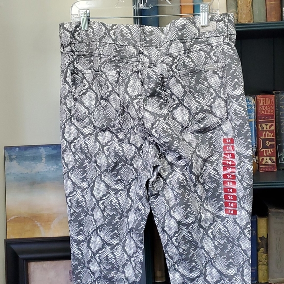 Seven7, python print hight waist jeans - Picture 5 of 9